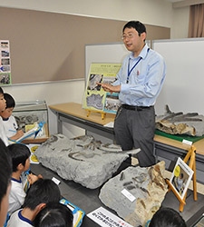 写真：明世小学校見学その2