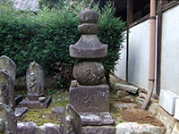 写真：明白寺五輪塔