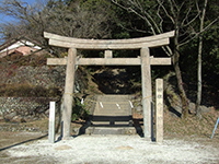 写真：中切八幡神社鳥居