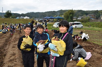 写真：いいなっつ農園収穫祭3