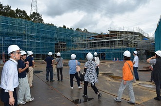 写真：瑞浪北中学校工事現場説明会1