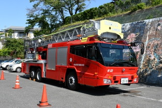 写真：共同運用するはしご付き消防自動車