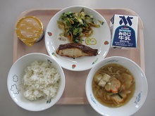 4月12日の給食写真(中学校)