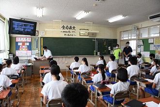 瑞浪中学校