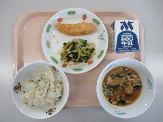 4月8日の給食写真