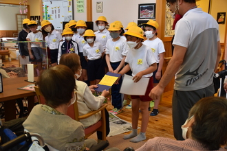 写真：宅老所にて